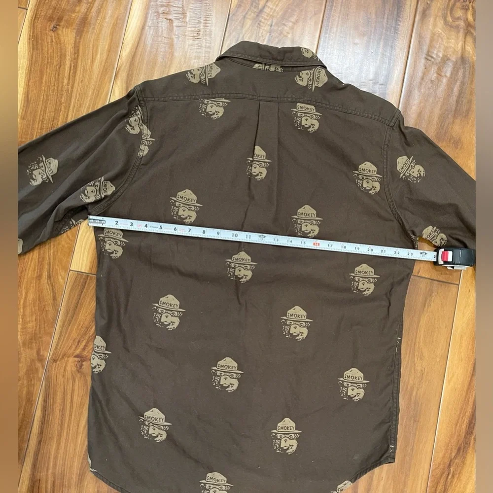 Filson brown button down men's M 5-oz woven Smokey Bear graphic print rare - Picture 6 of 7